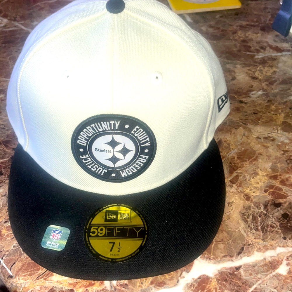 RARE BRAND NWT STEELERS HAT. Fitted size 7 1/2.